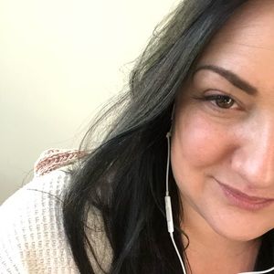 Meet your Posher, Ana